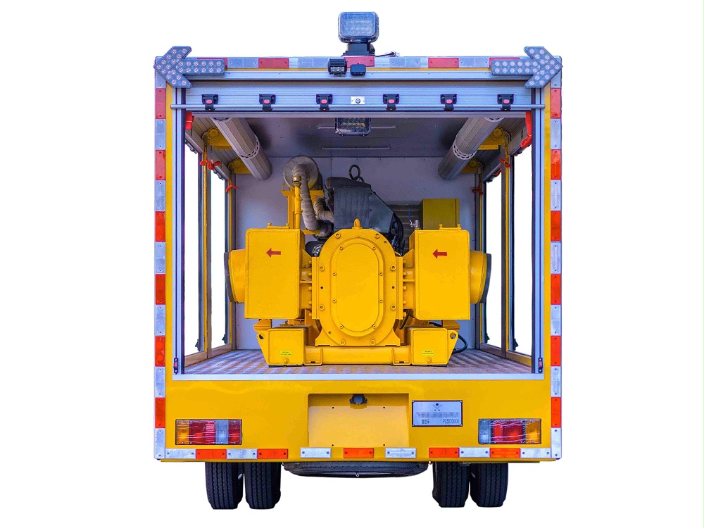 大流量自行走排水搶險(xiǎn)車(國(guó)六)